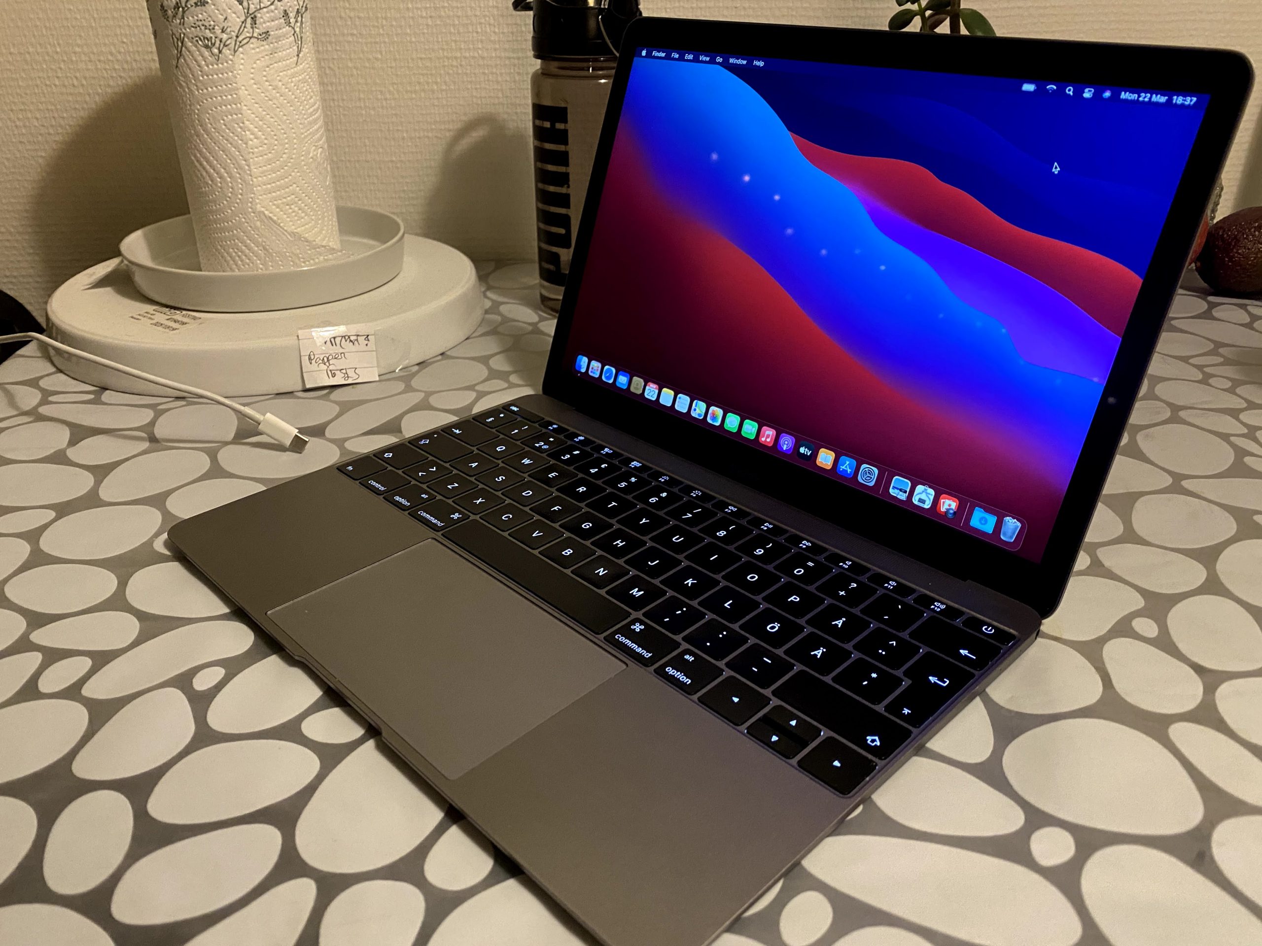 MacBook (Retina, 12 inches, early 2016)